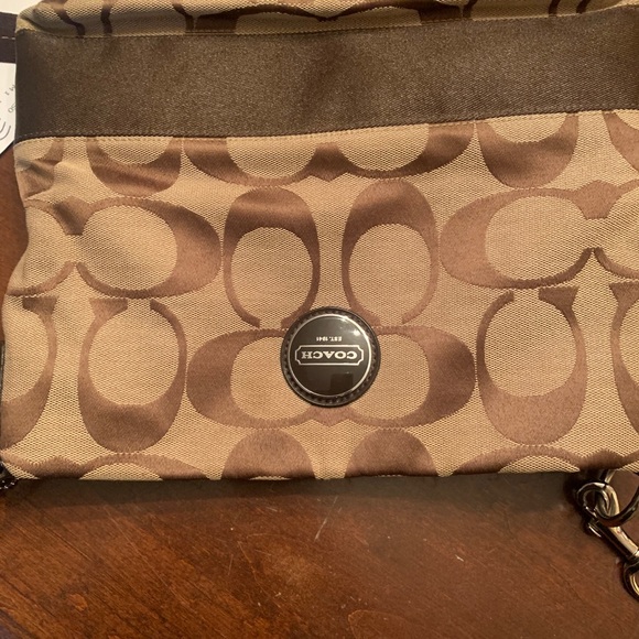 Very nice coach purse - Picture 4 of 6